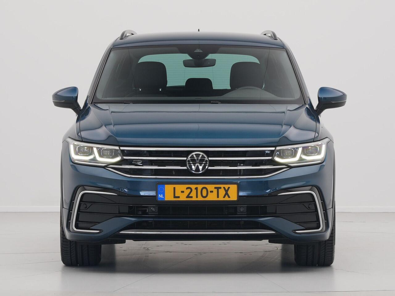 Volkswagen TIGUAN 1.5 TSI 150pk DSG R-Line Navigatie Wegkl. trekhaak Acc Elek. kofferklep 276
