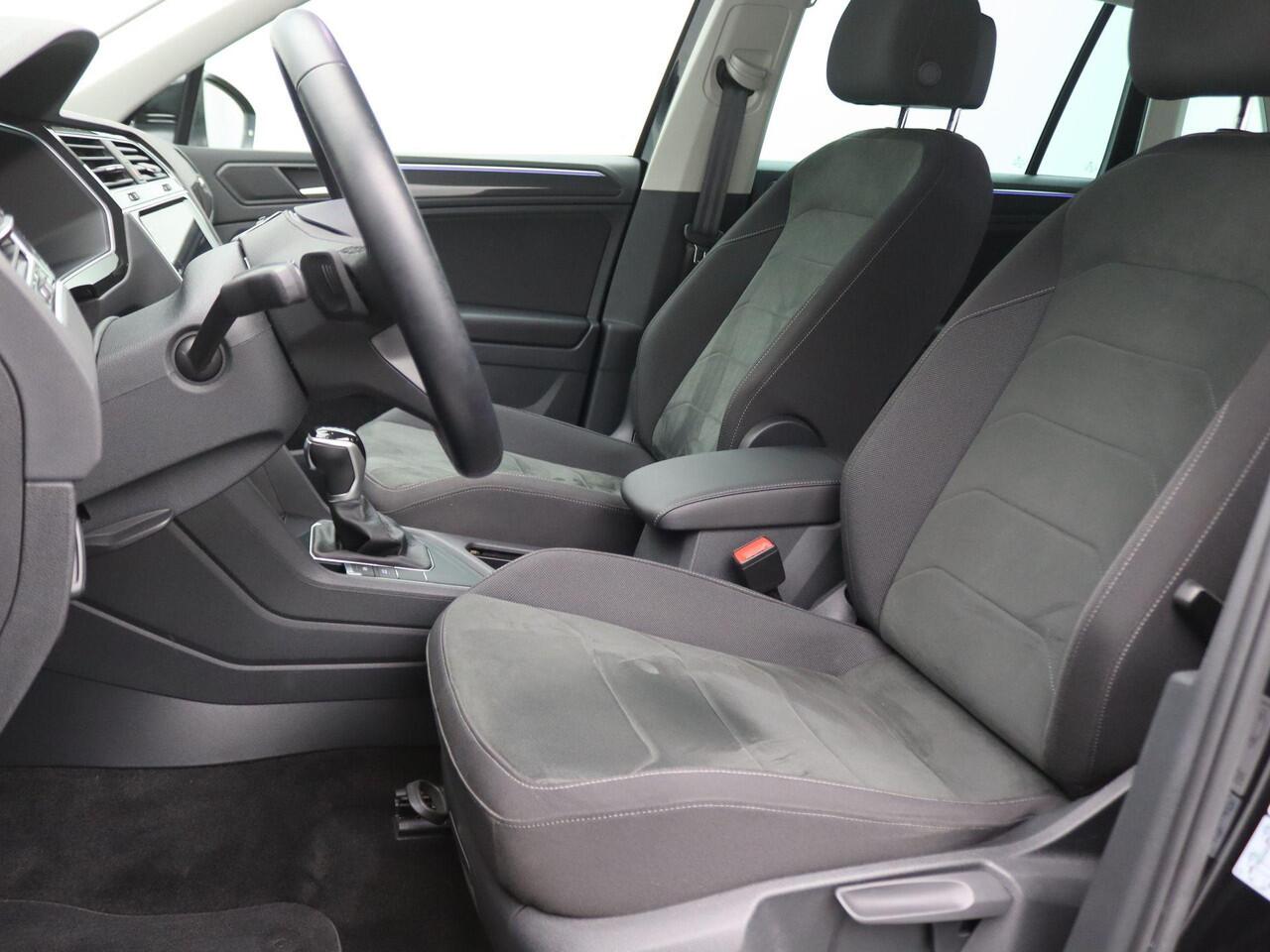 Volkswagen TIGUAN 1.5 TSI Elegance 150PK DSG 360gr. Camera, Keyless, Navi Pro, Matrix LED-verlichting, Stoelverwarming, Trekhaak, 19" LM Velgen, Adaptieve Cruise Control