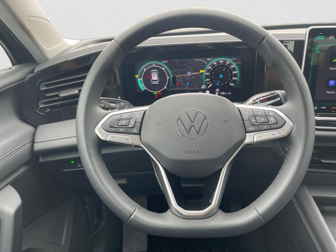 Volkswagen TIGUAN 2.0 TDI 4Motion DSG 193 PK ACC Navi LED Camera Trekhaak 18 Inch