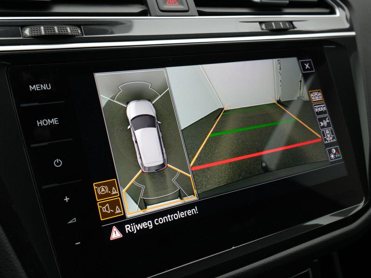 Volkswagen TIGUAN 1.5 TSI 150 pk DSG ACT Highline Business R / R-Line | Panoramadak | Trekhaak | Rondomzicht camera | Park Assist | 20 inch