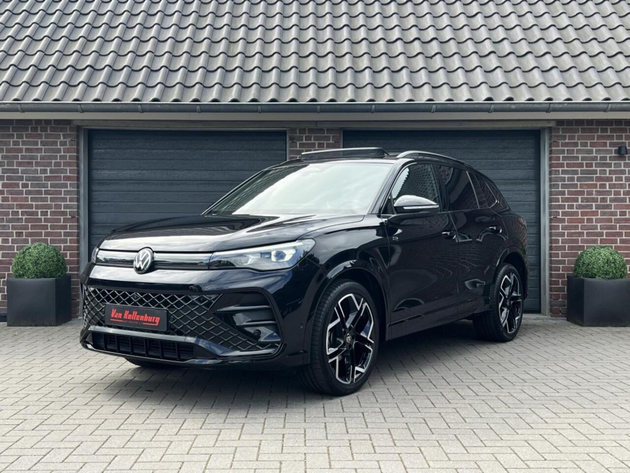 Volkswagen TIGUAN 1.5 eTSI DSG R-Line Blackstyle Pano Trekhaak IQ HUD