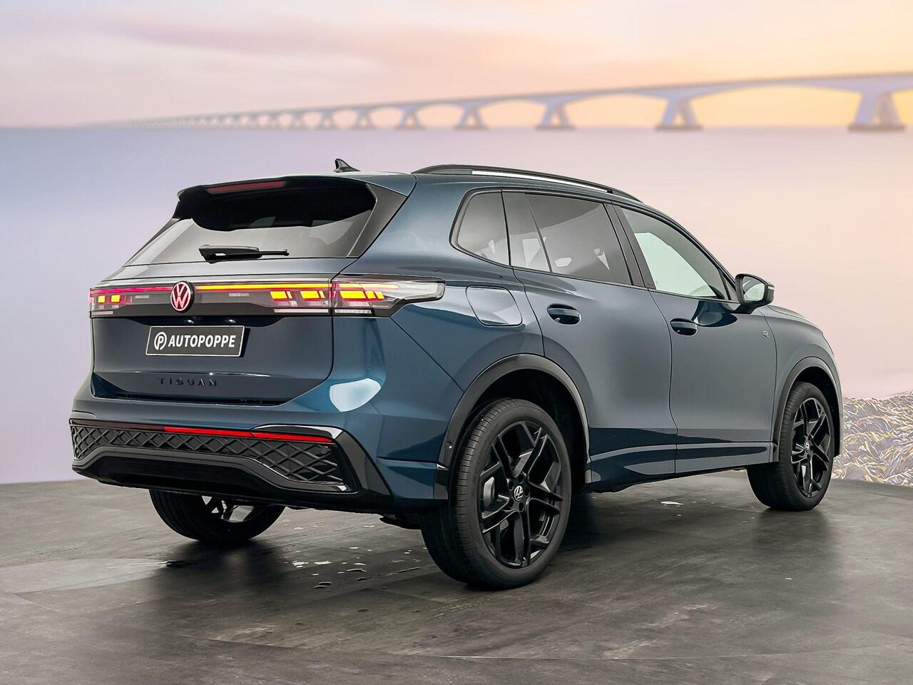 Volkswagen TIGUAN R-Line Edition Plug in Hybride 204 pk Black Style Pakket