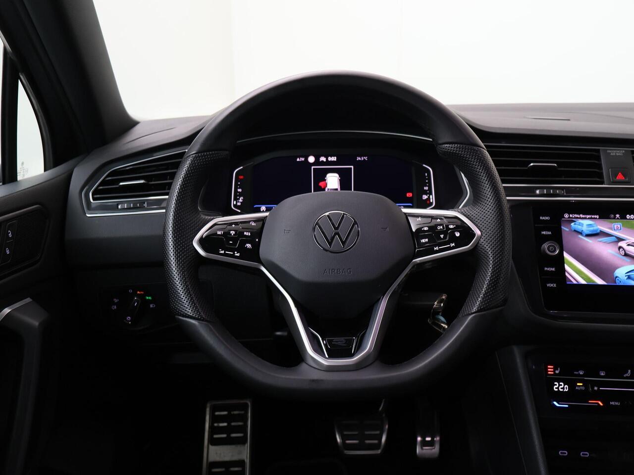 Volkswagen TIGUAN 1.5 TSI R-Line | 150 PK | Matrix LED koplampen | Navigatiesysteem | Adaptive cruise control |