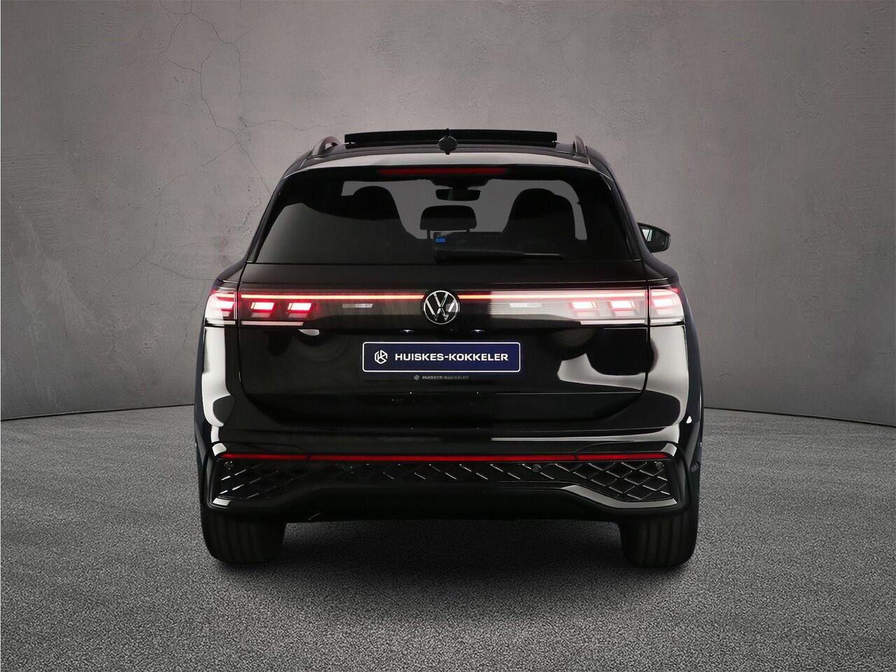 Volkswagen TIGUAN R-Line Edition 1.5 eTSI 150pk DSG Automaat Trekhaak, Harman Kardon audio, Panoramadak, Adaptive cruise control, Black Style, Achteruitrijcamera, Elektrische achterklep