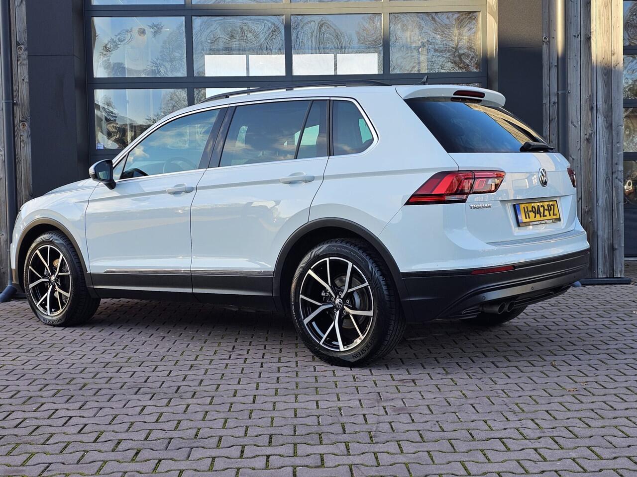 Volkswagen TIGUAN 1.5 TSI ACT Comfortline | Automaat | LED | Pano | Stoelverwarming | ACC | App-connect | Lane Assist | Light Assist | Navi | Ambiente |