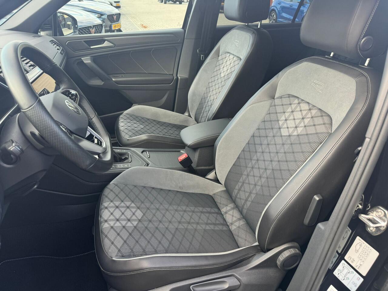 Volkswagen TIGUAN 1.4 TSI eHybrid R-Line trekhaak, virtual cockpit, cruise, navi