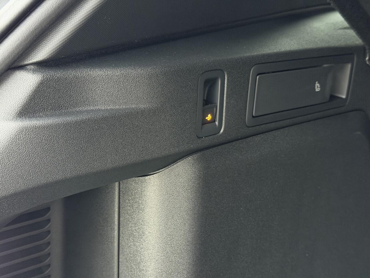 Volkswagen TIGUAN 1.5 eHybrid R-Line Edition Trekhaak | Camera | Pano