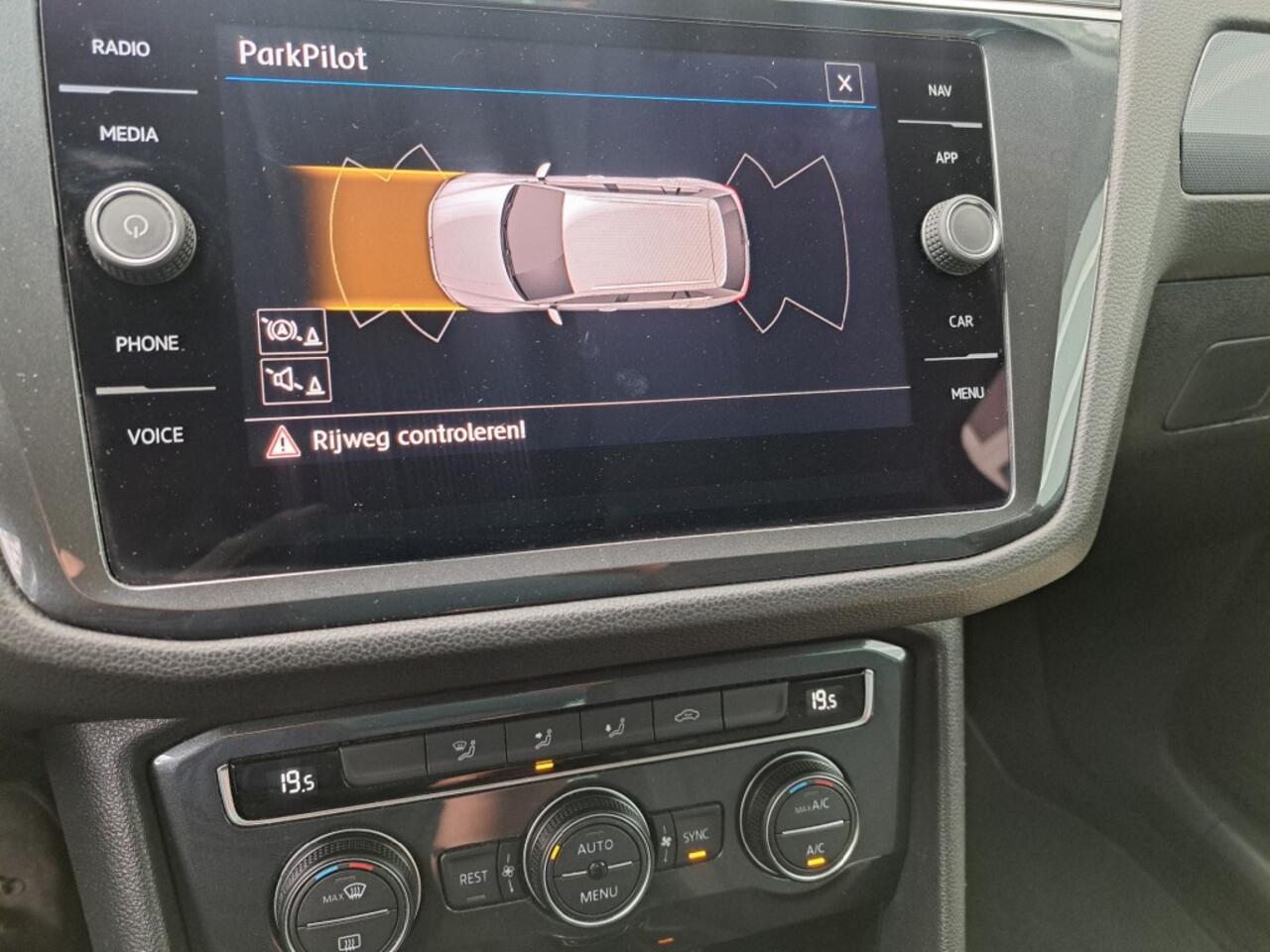 Volkswagen TIGUAN 1.5 TSI 131 Pk Comfortline Business Ecc Nav. Apple Carplay