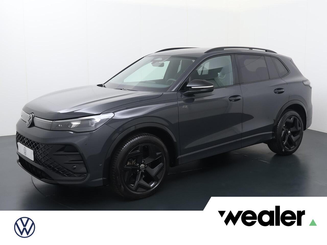 Volkswagen TIGUAN 1.5 eTSI R-Line Edition | 150 PK | Achteruitrij camera | Multifunctioneel stuurwiel | Trekhaak | Stoelverwarming | R-line |