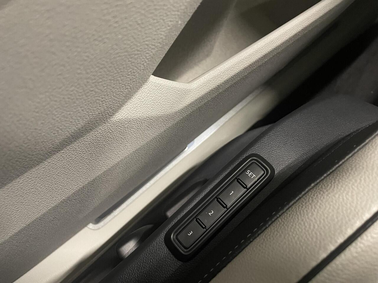 Volkswagen TIGUAN 1.5 TSI 150pk DSG R-Line Platinum Panoramadak Navigatie Apple Carplay/Android Auto Camera Parkeersensoren Adaptive Cruise Control Leder Memory stoelen Stoelverwarming Elektrische achterklep Climate Control Virtual Cockpit