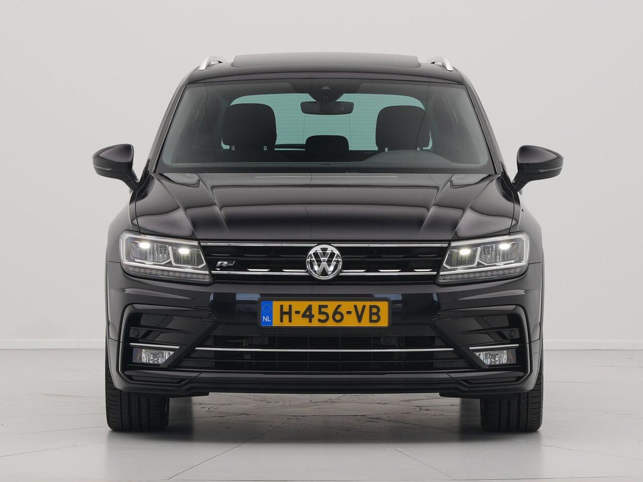 Volkswagen TIGUAN 1.5 TSI ACT 150pk DSG Highline R-Line Panorama Camera Trekhaak Keyless Carplay 173