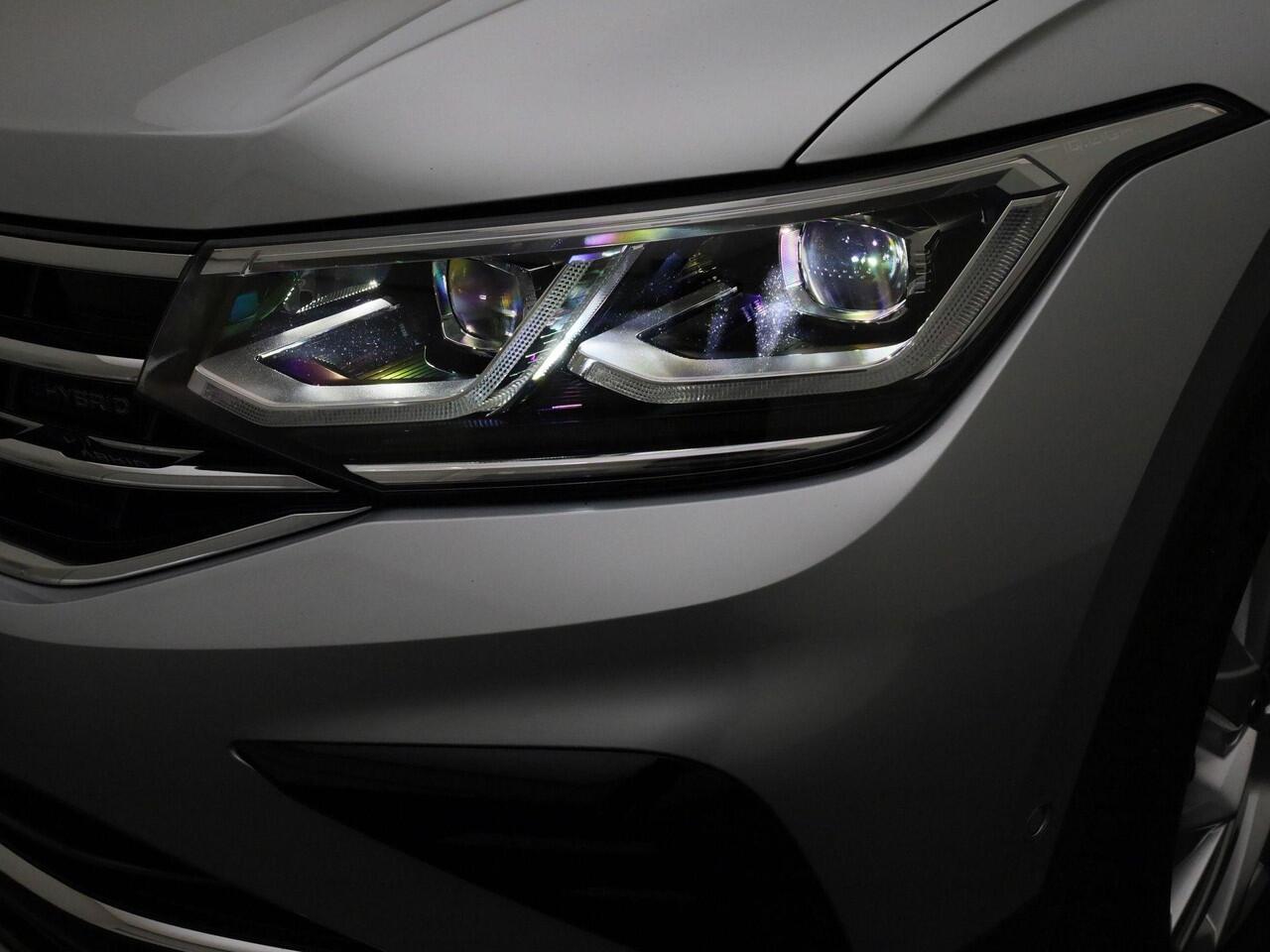 Volkswagen TIGUAN 1.4TSIeHybrid 180kW/245PK Elegance DSG · Panoramadak · Camera + Parkeersensoren · Navigatie