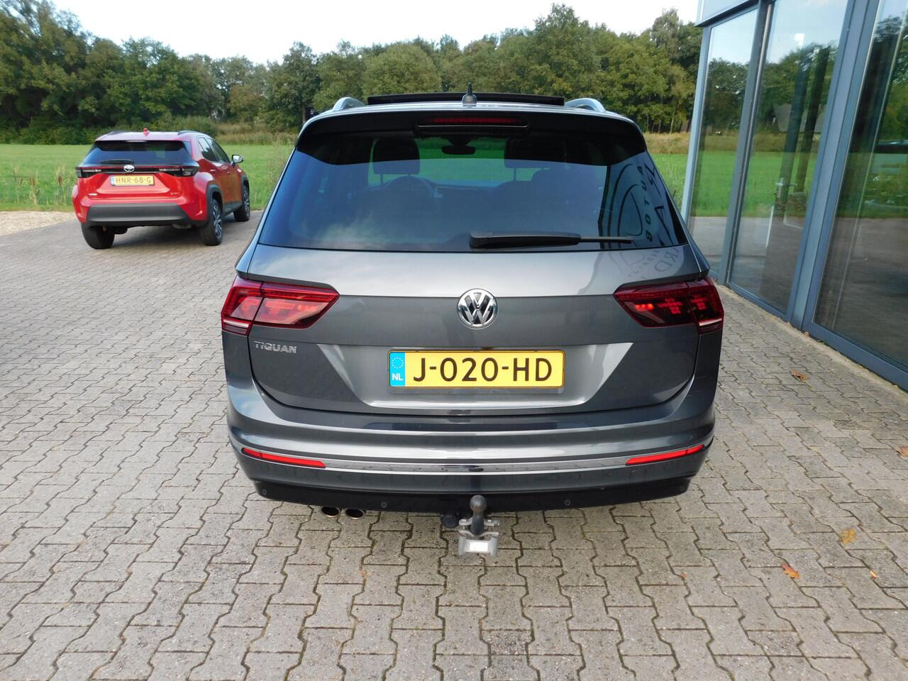Volkswagen TIGUAN 1.5 TSI/DSG Highline R-line, Camera, Panoramdak, Trekhaak