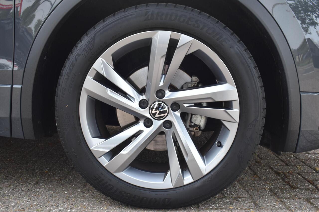 Volkswagen TIGUAN 1.5 TSI R-Line Business+ Pano Trekhaak IQ Light