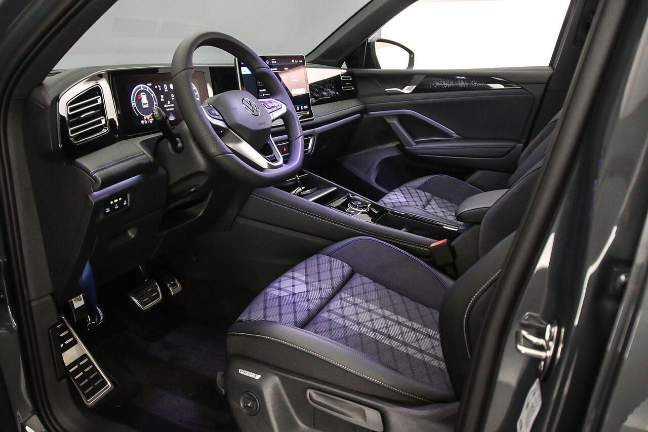 Volkswagen TIGUAN R-Line Edition 1.5 TSI eHybrid 272pk DSG Automaat Trekhaak, Panoramadak, Black Style, Adaptive cruise control, Elektrische achterklep