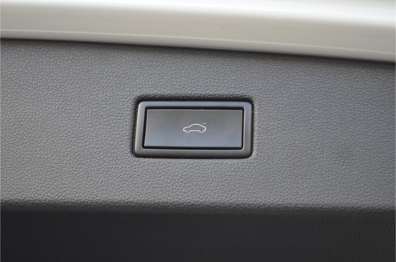 Volkswagen TIGUAN 1.5 TSI ACT Highline Business R-line Pano | Parelmoer wit | Virtual cockpit | Carplay | 20'' LMV zwart | LED koplampen | Stoelverwarming | Alcantara