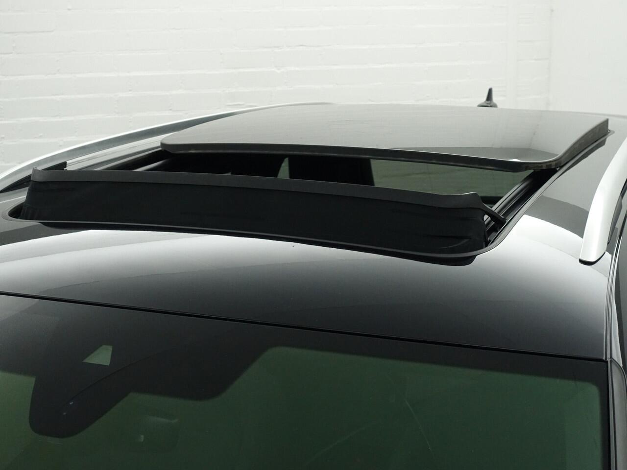 Volkswagen TIGUAN Allspace 1.5 TSI R-line+ Aut- 7 Pers, Panoramadak, Stoelmassage, Keyless, Virtual Cockpit, Park Pilot, ACC, Dynamic Select