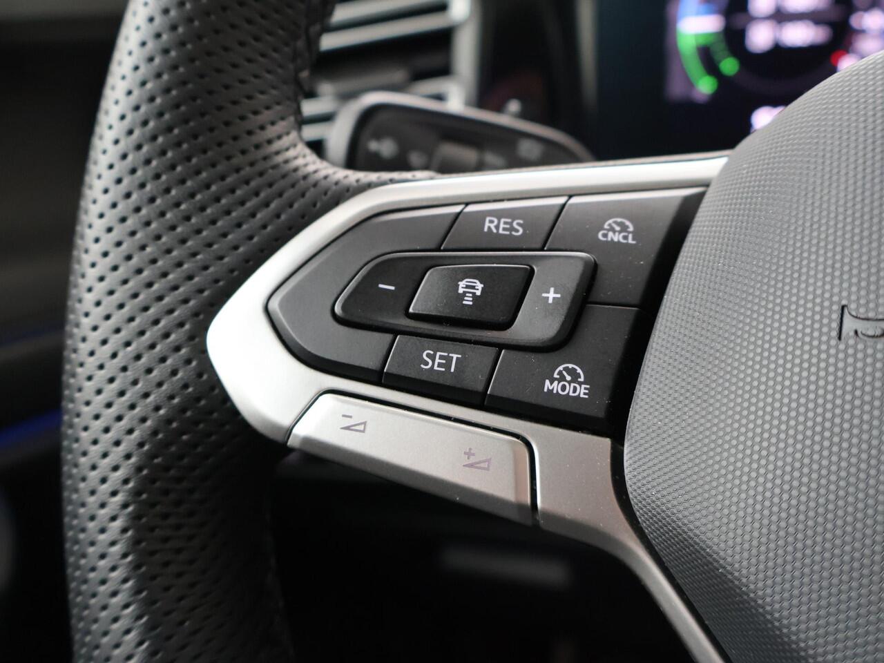 Volkswagen TIGUAN R-Line-Edition 1.5 eHybrid 200 kW / 272 pk DSG | Design pakket | Assistance pakket plus | Multimedia pakket plus | Trekhaak wegklapbaar |