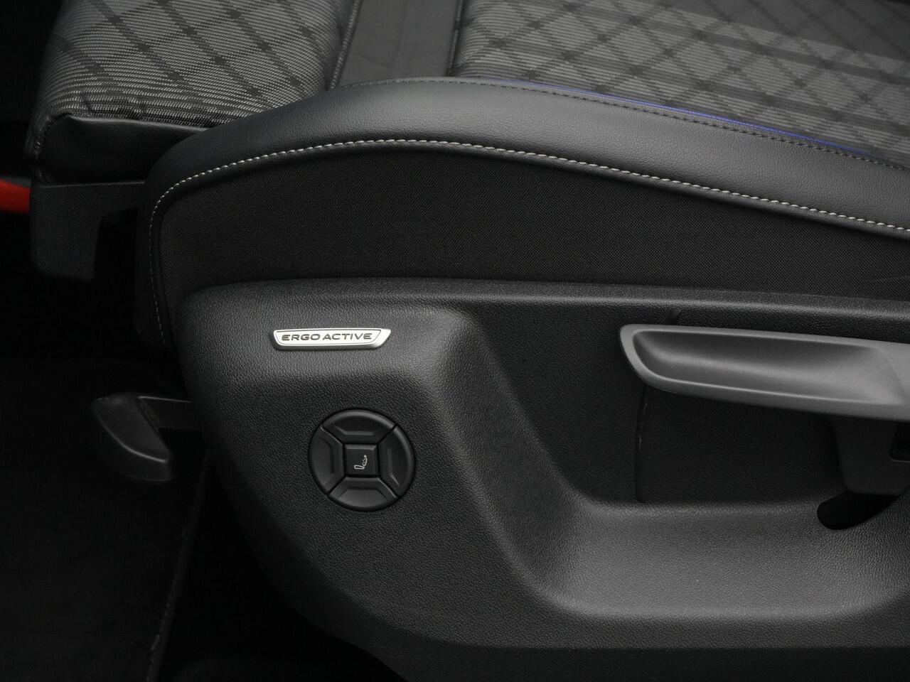 Volkswagen TIGUAN 1.5 eHybrid 272 pk PHEV R-Line Edition | Panoramadak | R Line | Navigatie | Side Assist | 20 inch LM Velgen | El Klep |