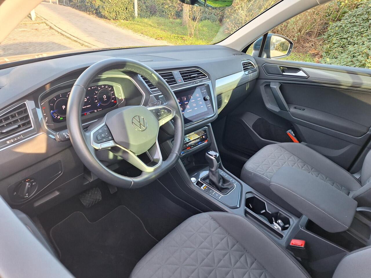 Volkswagen TIGUAN 1.5 TSI Life Business Camera, LED, LM 17", Digitaal instrumentenpaneel (Active Info Display)