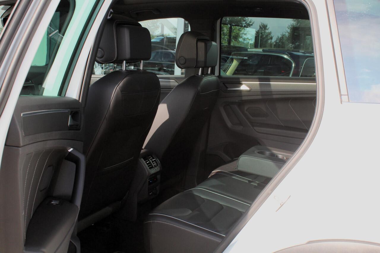 Volkswagen TIGUAN 1.4 TSI eHybrid R-Line 245pk PANO LEER IQ LIGHT TREKHAAK 20"