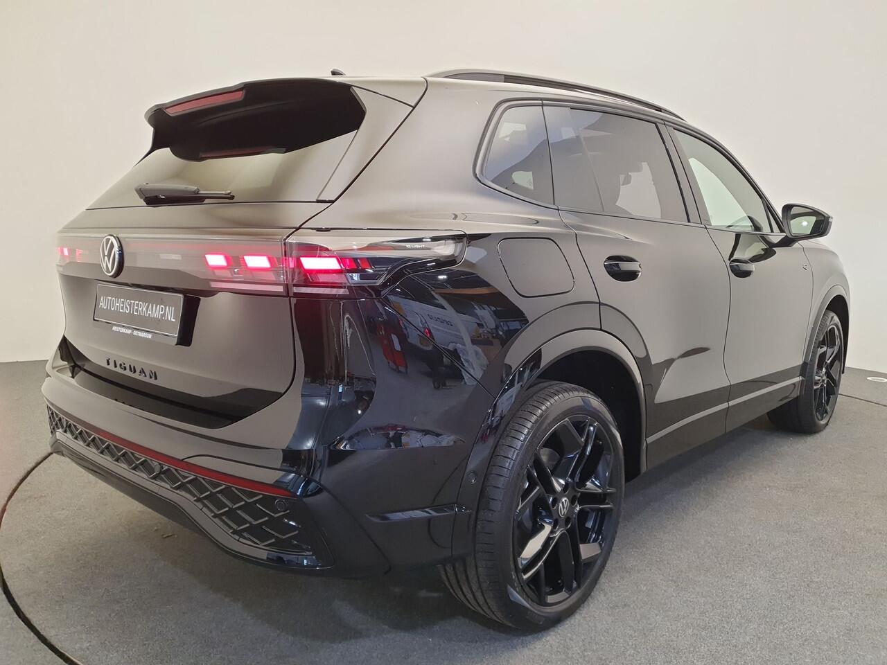 Volkswagen TIGUAN 1.5 eHybrid 272pk DSG/AUT R-Line Wegklapbare trekhaak, Panoramadak, Harman/Kardon, Leder