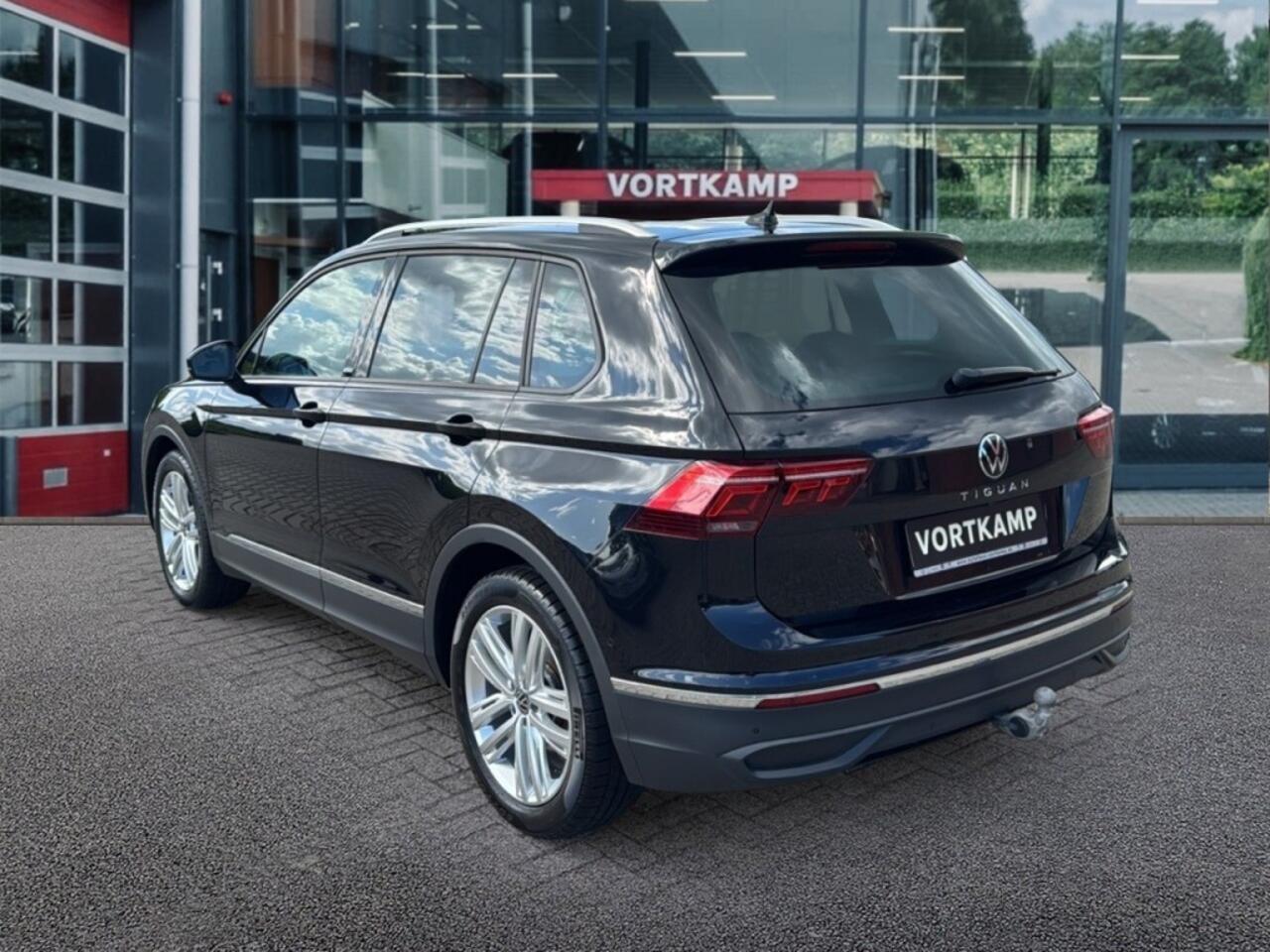 Volkswagen TIGUAN 1.5 TSI DSG LIFE TREKHAAK/CAMERA/NAVI/CARPLAY/ACC/STOELVERW/E-KLEP