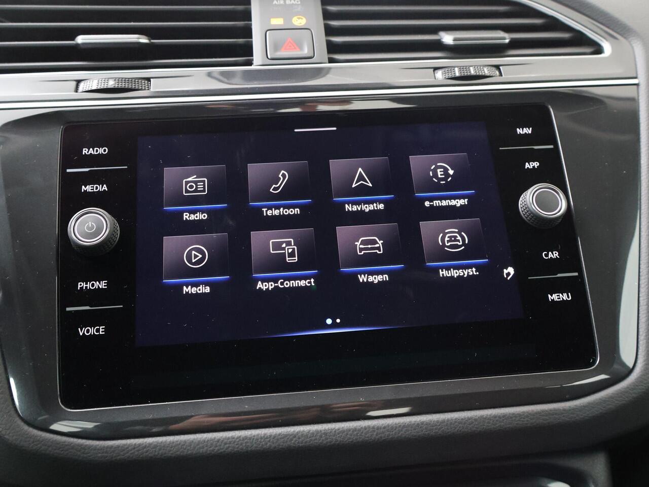 Volkswagen TIGUAN 1.4 TSI eHybrid Life | 245 PK | SoH 86% | Automaat | Climate Control | Adpative cruise control | Apple Carplay/Android Auto |