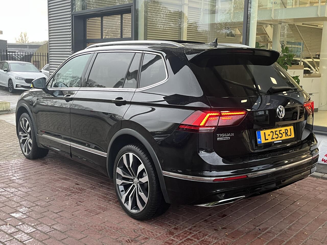 Volkswagen TIGUAN Allspace 1.5 TSI Highline Business R 7p. / Panorama dak / Full Led / Camera / Elect. klep / 20 Inch