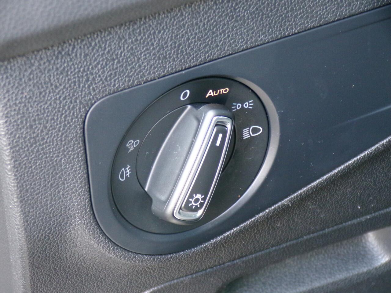 Volkswagen TIGUAN 1.5 TSI R-Line Business+, Automaat / Schuifdak / Carplay + Android Auto / Virtual Cockpit / Camera / 19' Velgen