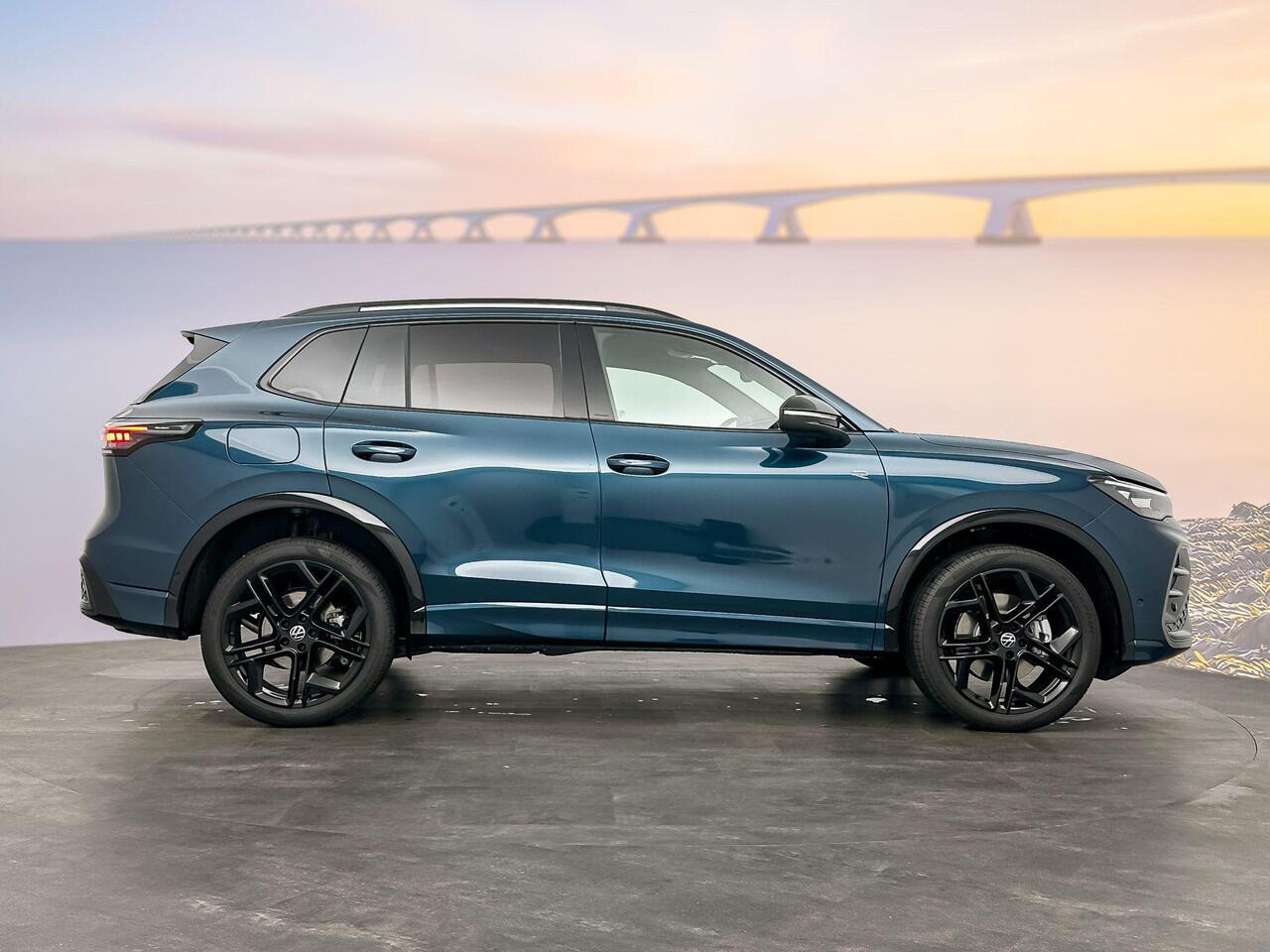 Volkswagen TIGUAN R-Line Edition Plug in Hybride 204 pk Black Style Pakket