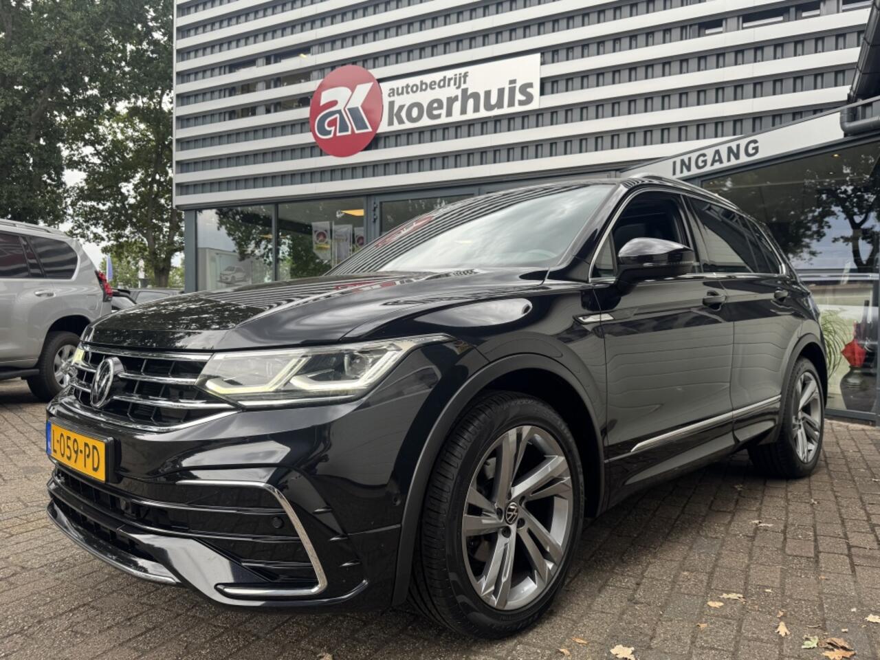 Volkswagen TIGUAN 1.5 TSI R-Line Bns+ panodak