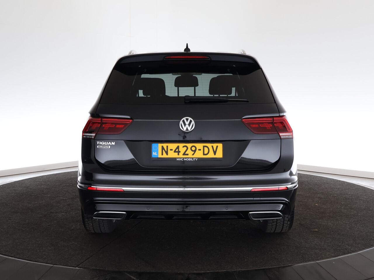 Volkswagen TIGUAN Allspace 1.5 TSI Highline Business R | Discover Pro | Dynaudio | Trekhaak | 360 Camera |*