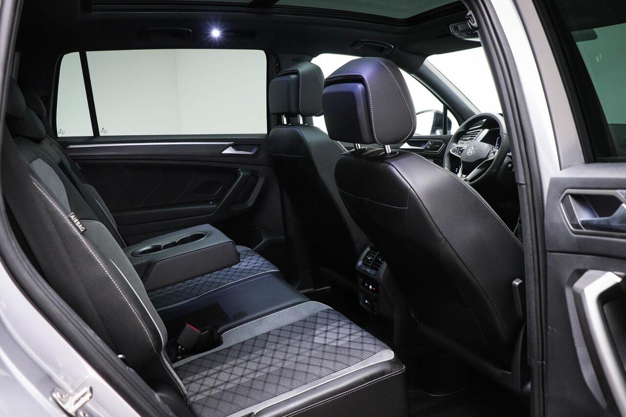 Volkswagen TIGUAN Allspace 1.5 TSI R-Line Business+ 7p. | PANORAMADAK | MATRIX LED | HEAD UP | STUURVERWARMING | CAMERA