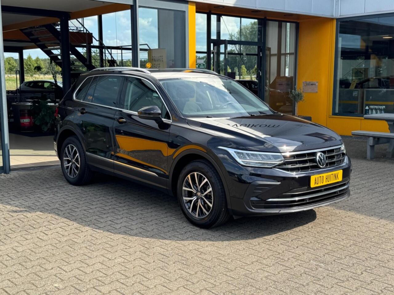 Volkswagen TIGUAN 1.4 TSI e-Hybrid Business - adaptive cruise - winterpack - camera