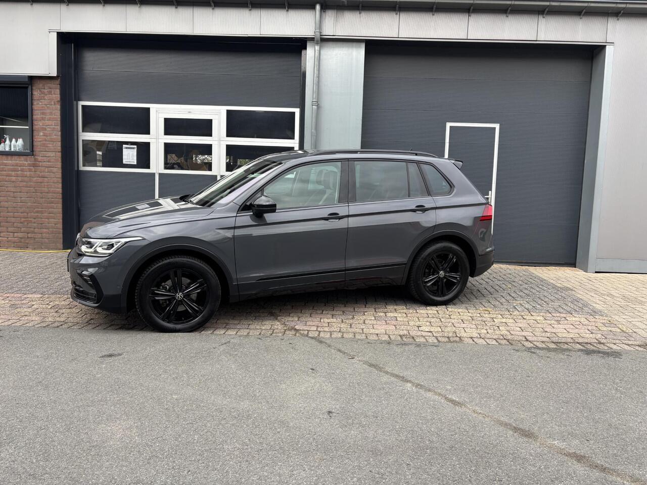 Volkswagen TIGUAN 1.5 TSI Elegance Urban Sport | HUD| Led| Panoramadak| Stoelverw.| Harman Kardon| Trekhaak| Keyless