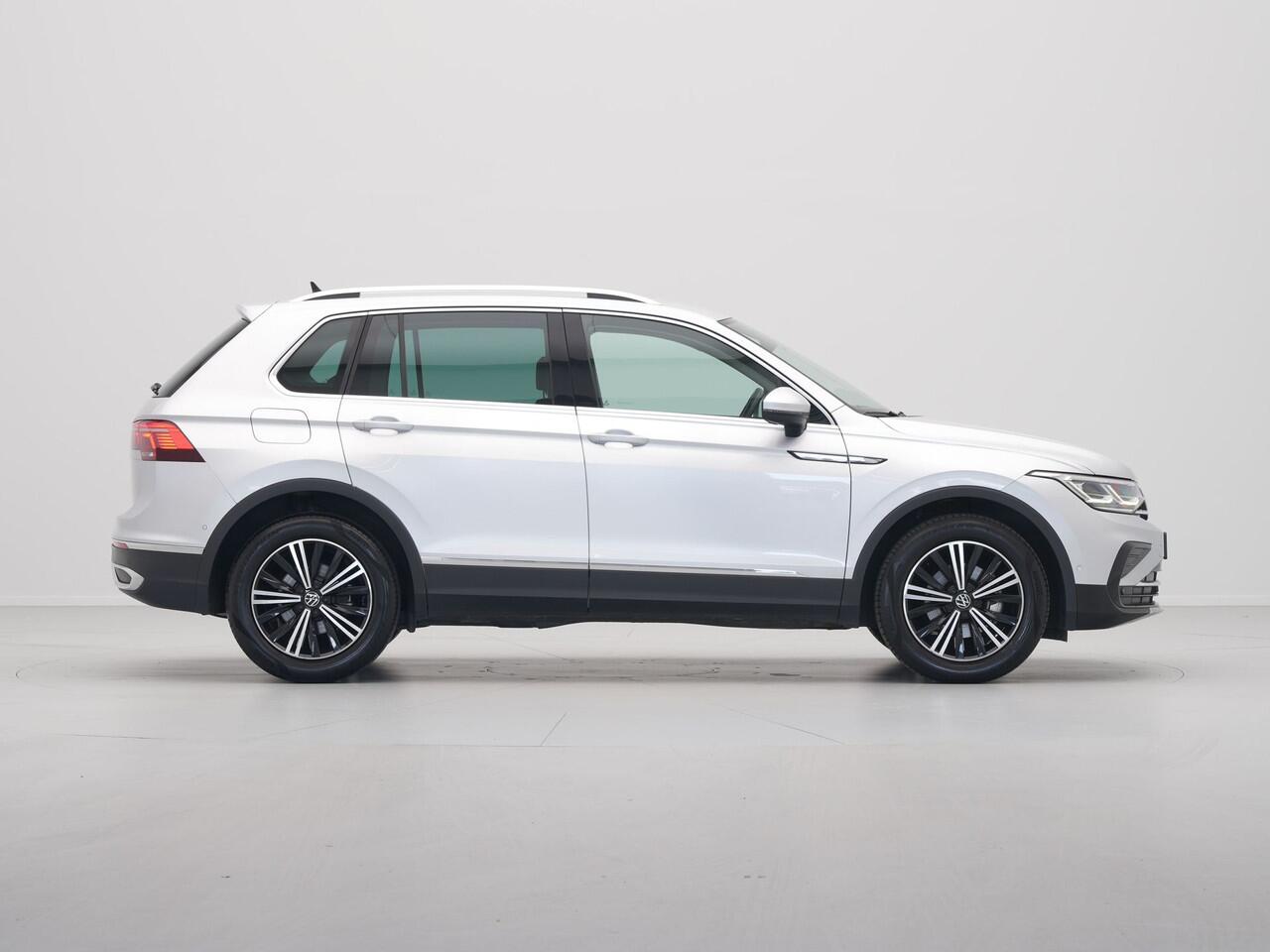 Volkswagen TIGUAN 1.5 TSI 150pk DSG Elegance Matrix Led Navigatie Camera Acc Carplay Side Assist 242