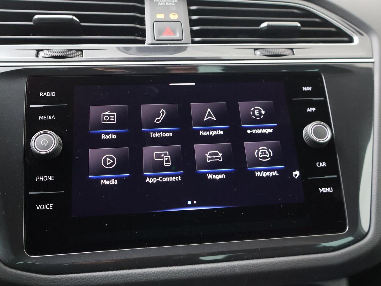 Volkswagen TIGUAN 1.4 TSI eHybrid R-Line Business+ | 245 PK | SoH 97% | Trekhaak wegklapbaar | Panoramadak | Navigatiesyteem | R-Line |