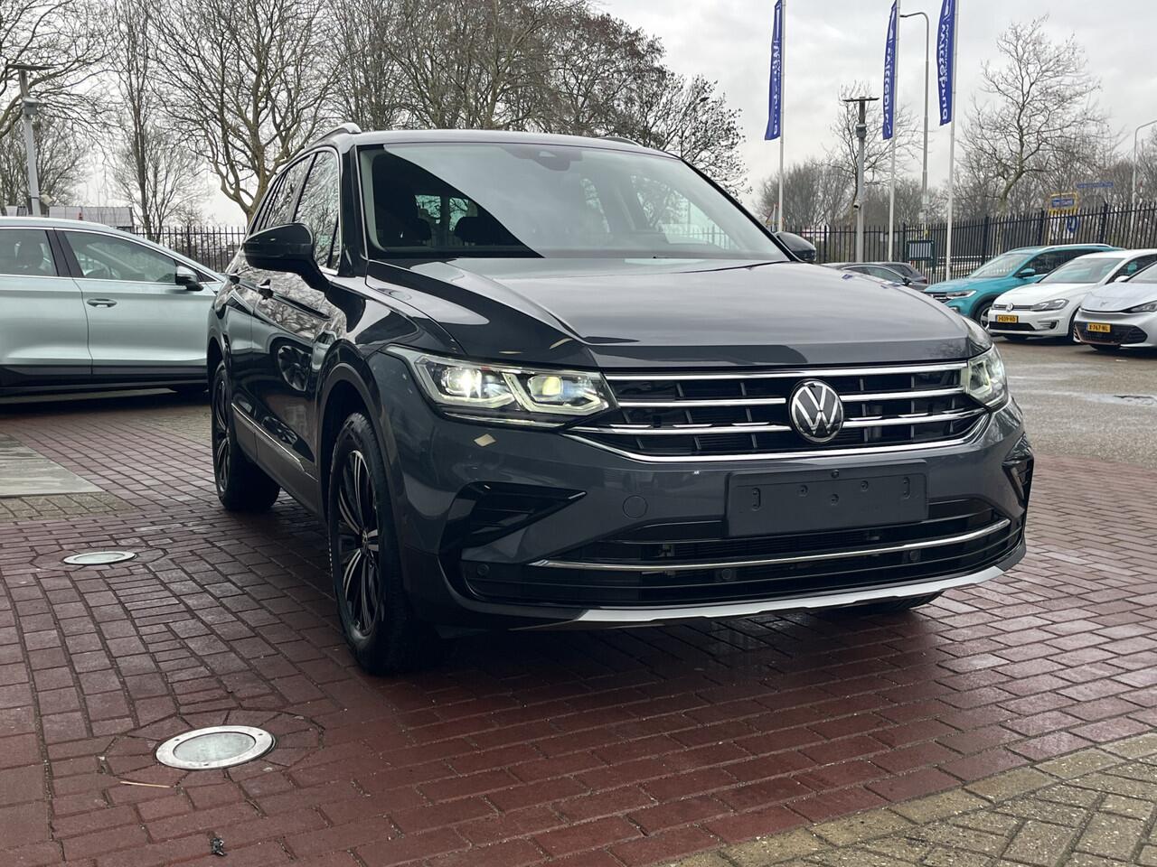 Volkswagen TIGUAN 1.4 TSI 245pk DSG eHybrid Elegance / Panorama dak / Zwenkbare trekhaak / Head-Up Display / 360 Camera / Elek Achterklep / IQ Led / Virtual cockpit