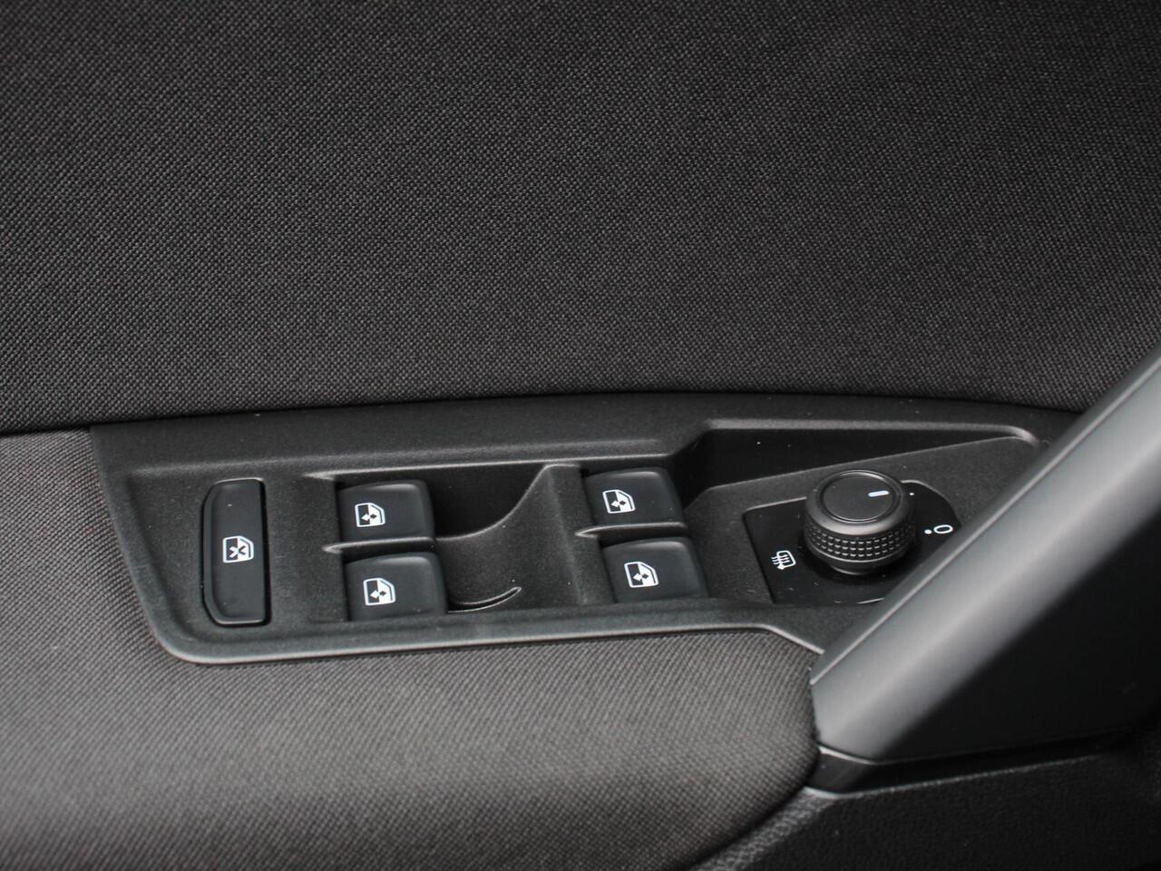 Volkswagen TIGUAN 1.5 TSI 150pk DSG Comfortline | Navigatie | Apple Carplay/Android Auto | Climate Control | Electrische achterklep | Digitale Cockpit