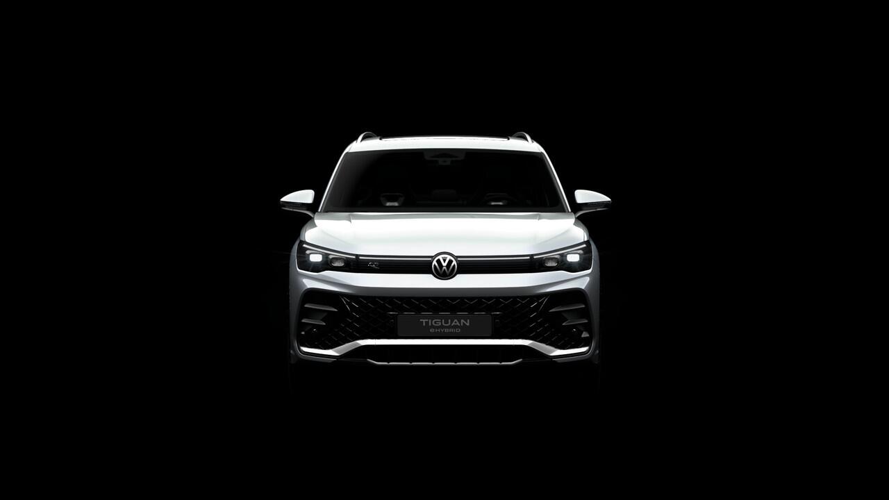Volkswagen TIGUAN R-Line Edition - eHybrid | 'App-Connect' draadloze smartphone integratie | Automatische afstandsregeling (Adaptive Cruise Control) | Black Style Pakket