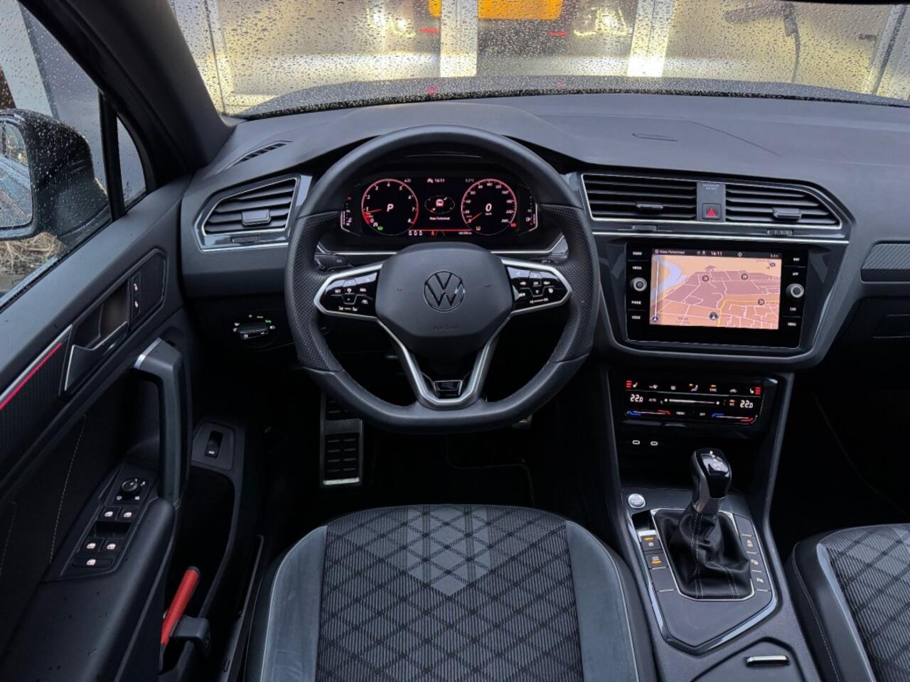 Volkswagen TIGUAN 1.5 TSI DSG R-LINE Black Style Panoramadak NL-auto 1e Eig.