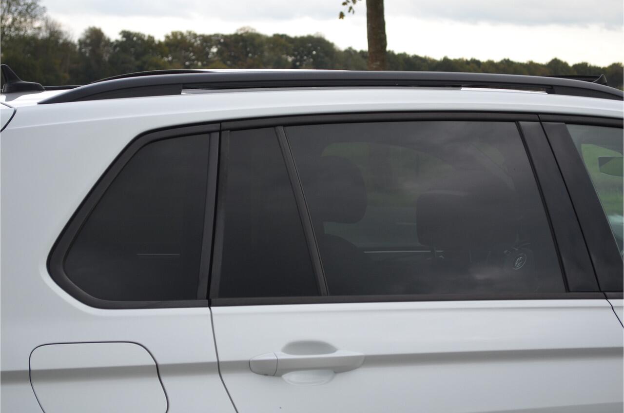 Volkswagen TIGUAN 1.5 TSI ACT Highline Business R-line Pano | Parelmoer wit | Virtual cockpit | Carplay | 20'' LMV zwart | LED koplampen | Stoelverwarming | Alcantara