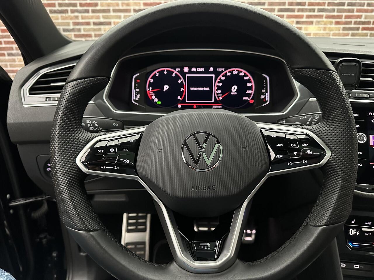 Volkswagen TIGUAN 2.0 TSI 4Motion R Line Allspace Panorama IQ Headup Trekhaak 7P