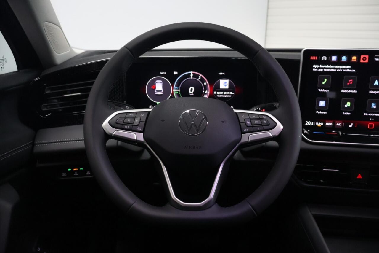 Volkswagen TIGUAN 1.5 TSI eHybrid 150 kW Life | Trekhaak | Winter Pakket | LED