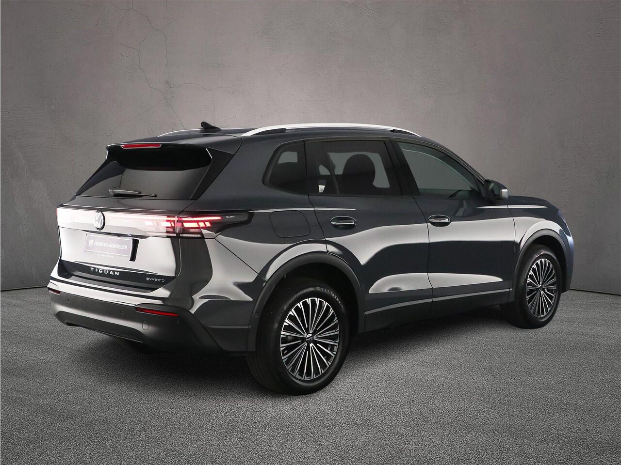 Volkswagen TIGUAN Life Edition 1.5 TSI eHybrid 204pk DSG Automaat Trekhaak, Adaptive cruise control, Elektrische achterklep, Achteruitrijamera, LED koplampen, Stuurwiel verwarmd