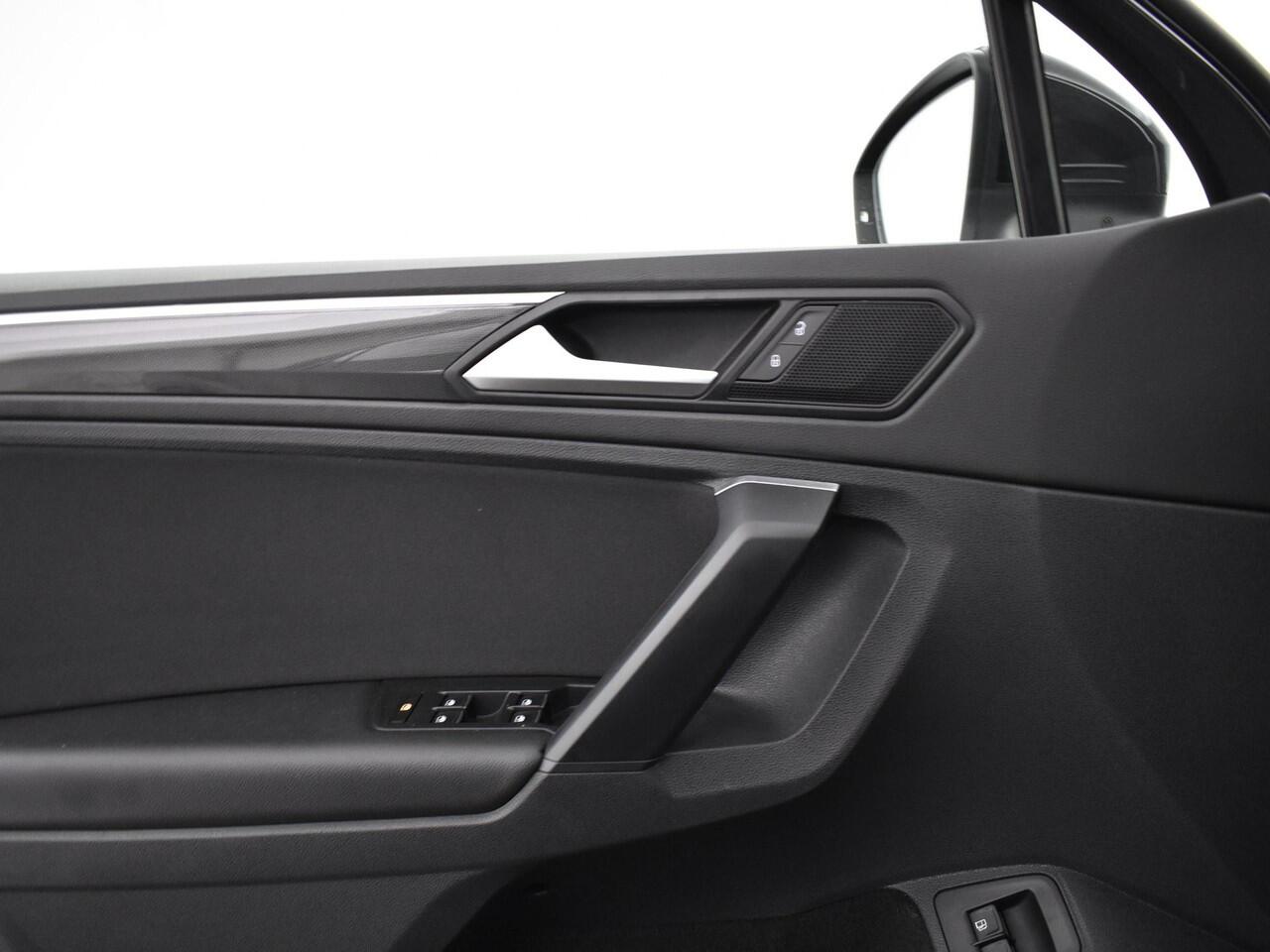 Volkswagen TIGUAN 1.4 TSI 245pk PHEV DSG eHybrid Elegance · Panoramadak · Camera · Apple/Android Car Play · Elek. Trekhaak · Elek. Achterklep · 18'' Inch ·