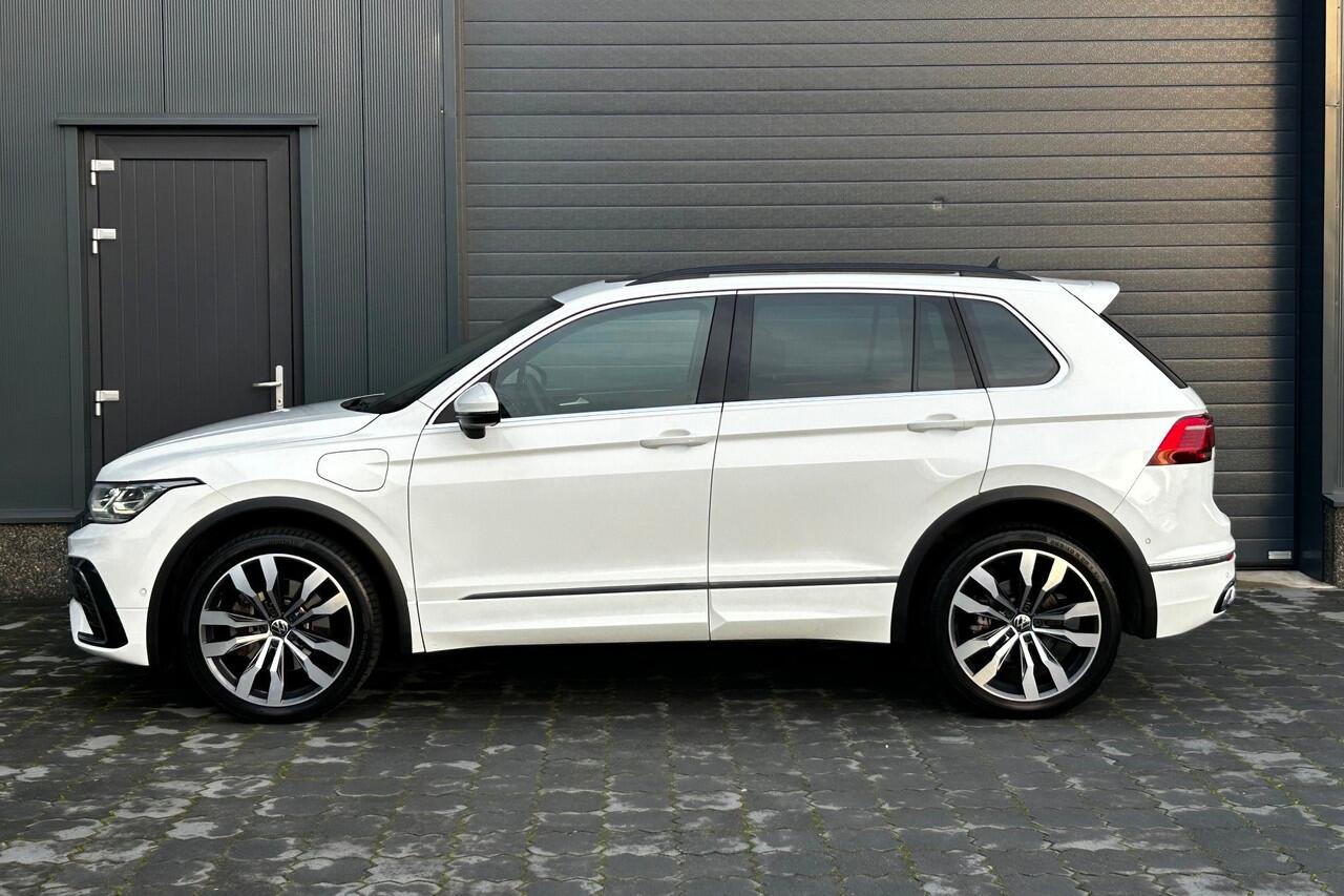 Volkswagen TIGUAN 1.4 TSI eHybrid R-Line 245pk PANO TREKHAAK 20" IQ LIGHT KEYLESS