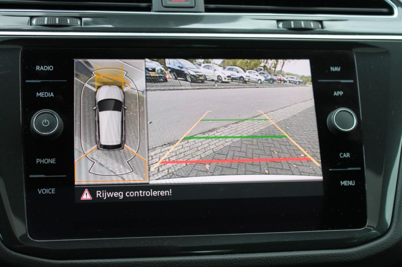 Volkswagen TIGUAN 1.4 TSI eHybrid R-Line Business+ Leder/Panorama Dak / originele T.haak