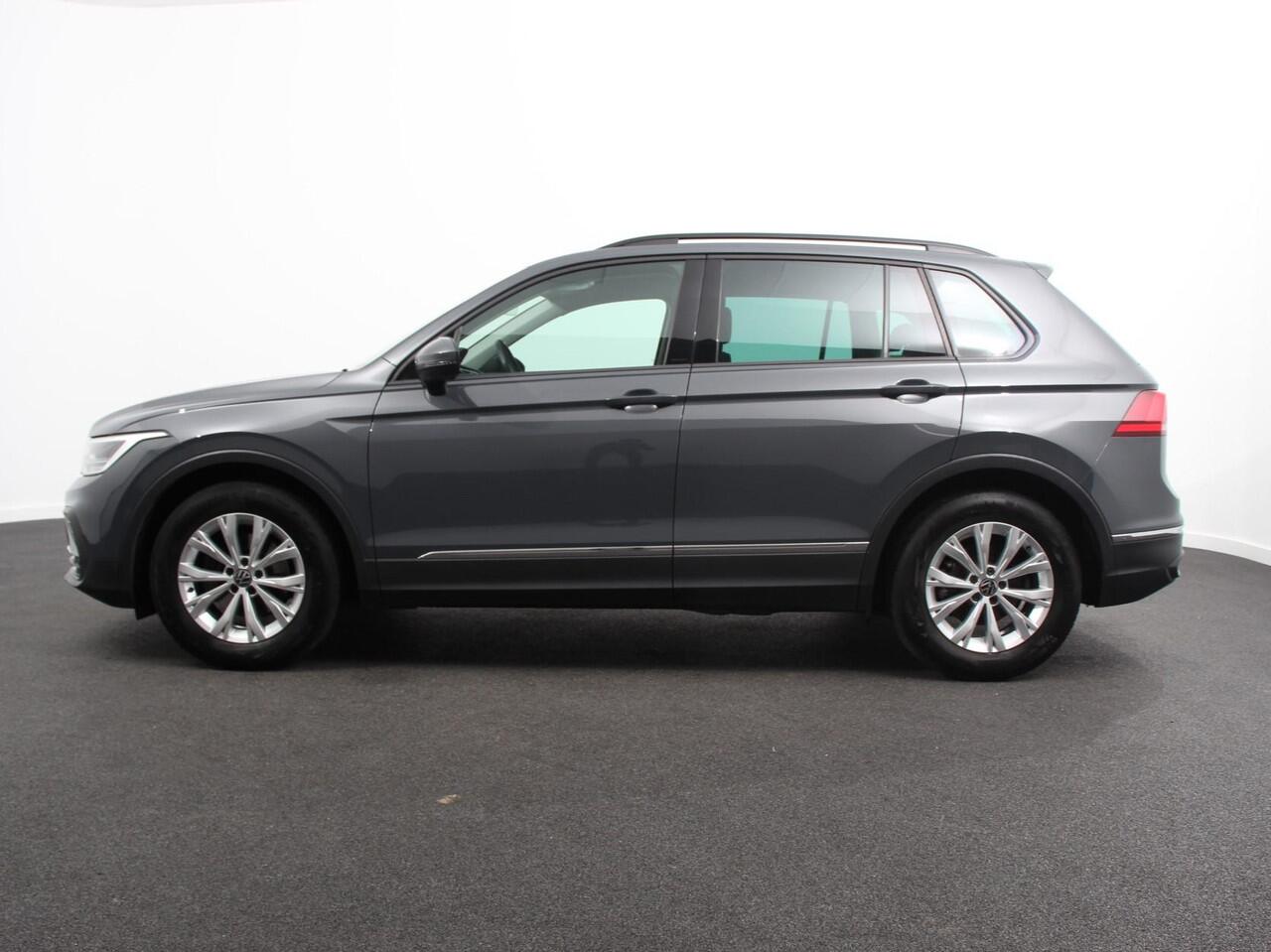 Volkswagen TIGUAN 1.5 TSI DSG 150pk Life | Navigatie | Apple Carplay/Android Auto | Parkeersensoren | Adaptive cruise Control | Wegklapbare Trekhaak | Stoel- en stuurverwarming | Ledverlichting | Getinte ramen | Climate Control